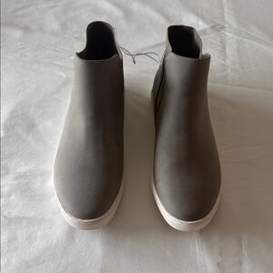 Goodfellow & Co Men's Gray Chukka Boots NWT